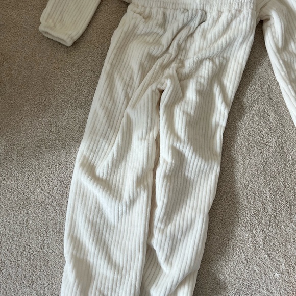 Cream Ribbed Lounge Set - Picture 6 of 6